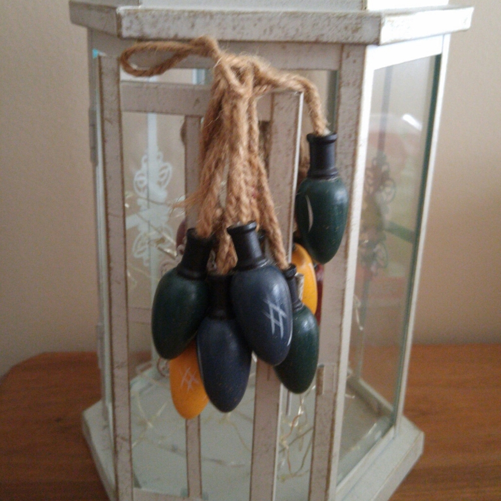 Wooden Christmas lights garland